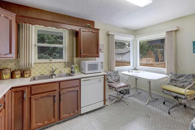 2119 Halifax Cres, Calgary 4
