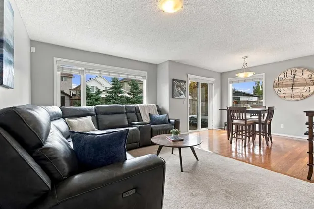 115 Evansmeade Cres, Calgary 2