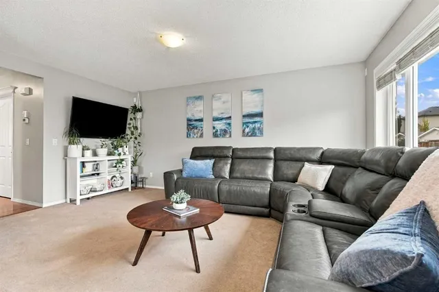 115 Evansmeade Cres, Calgary 5