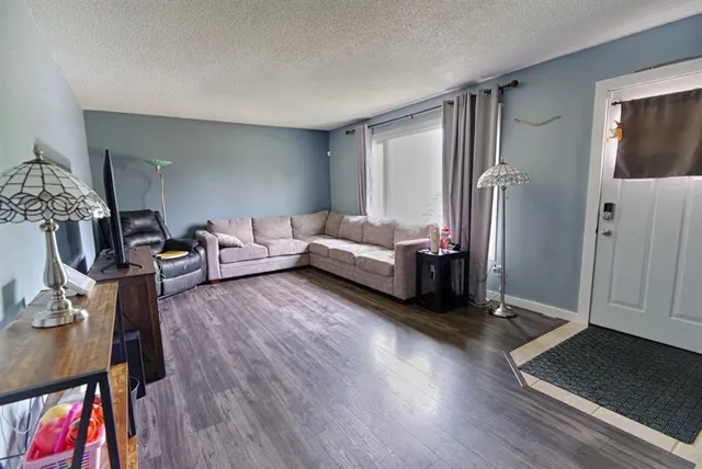 32 Lemoyne Cres, Lethbridge 5