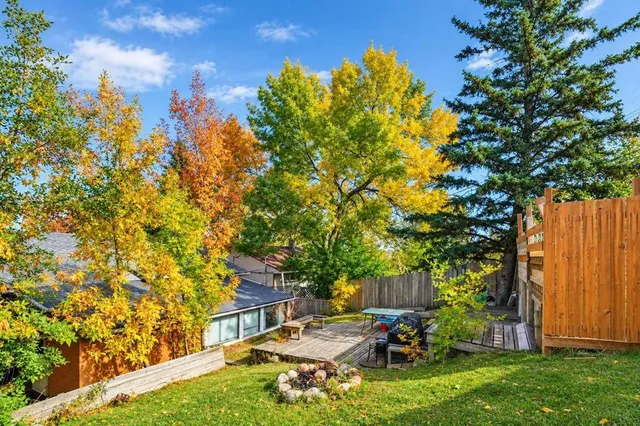 411 33 Ave, Calgary 5