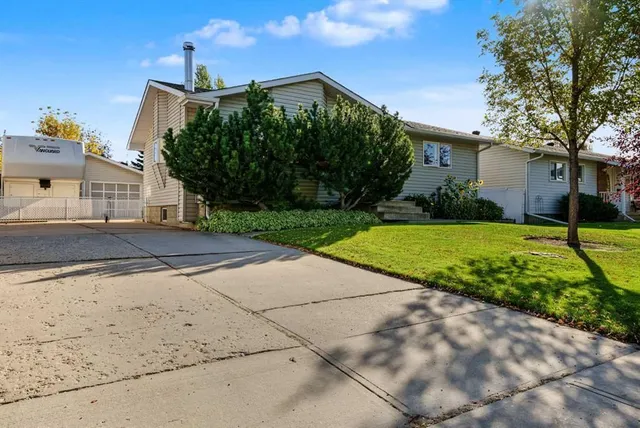 7633 97A St, Grande Prairie 2