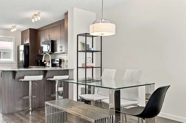 520 Auburn Bay Cir, Calgary 3