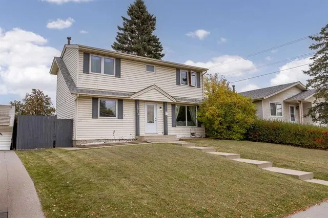 6824 43 Ave, Calgary 2