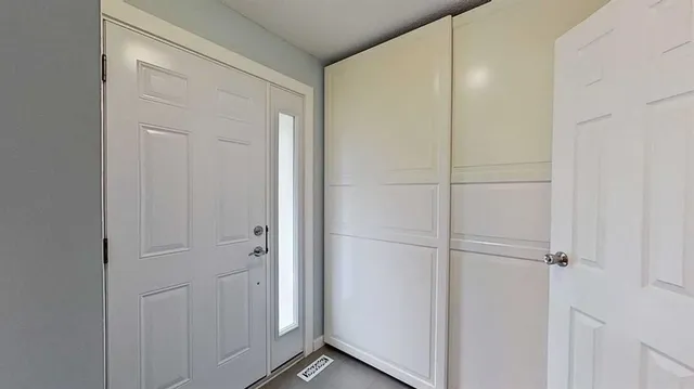 1055 72 Ave #83, Calgary 2