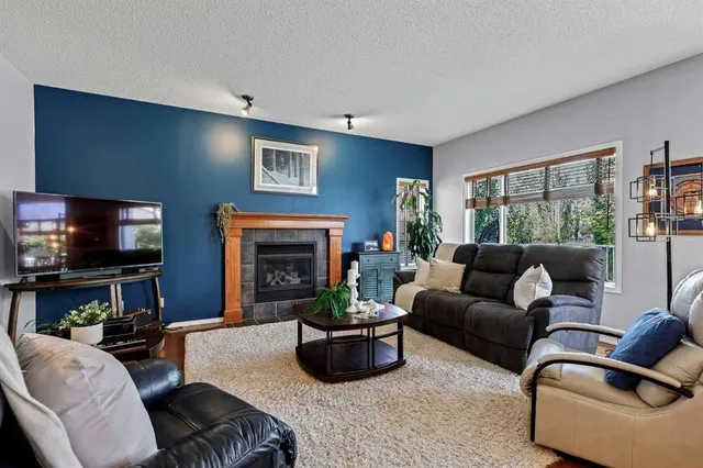402 Fairways Mews, Airdrie 5