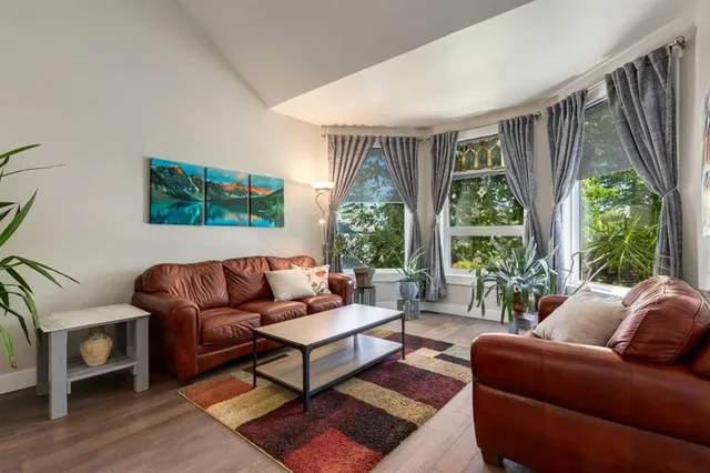 9915 Patton Rd, Calgary 2