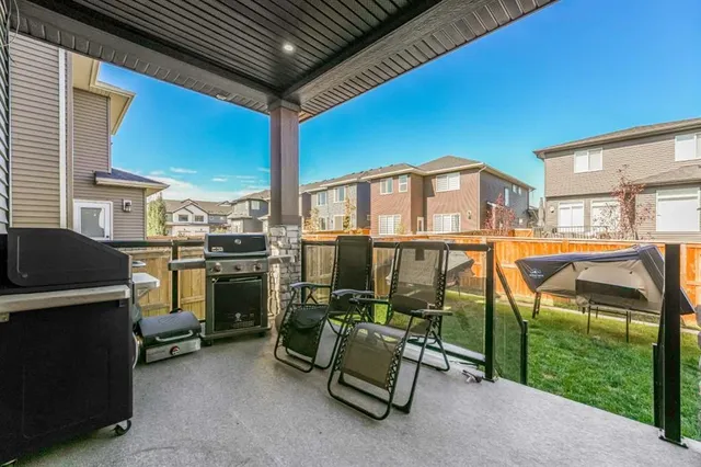 58 Creekside Ave, Calgary 4