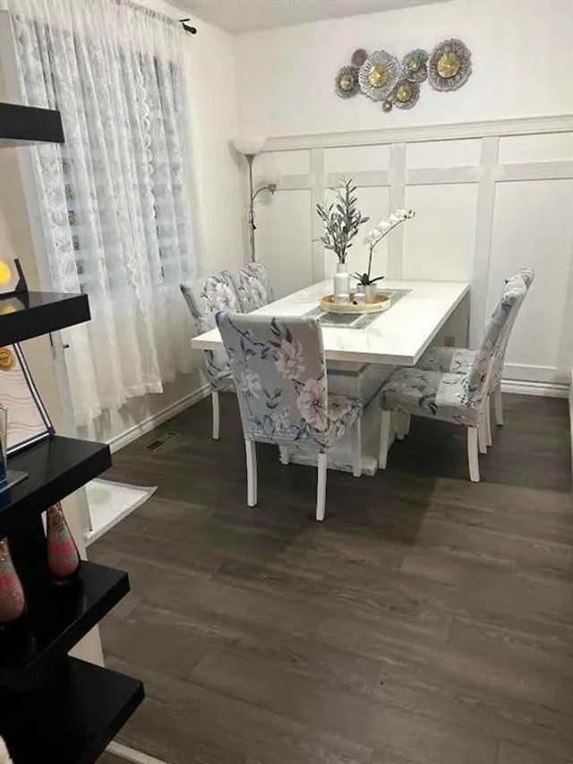 52 Westbrook Cres, Brooks 2