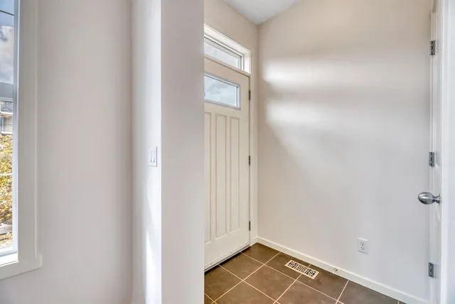 94 Legacy Blvd, Calgary 4