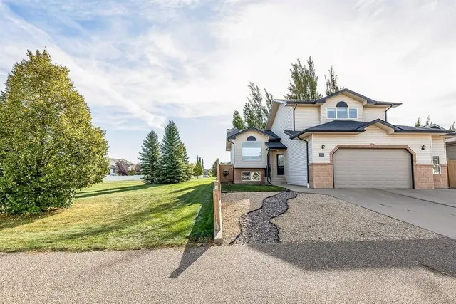 403 Sierra Blvd, Medicine Hat 2