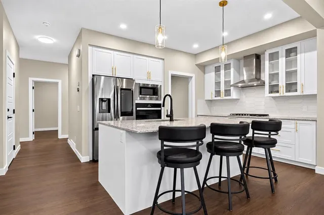 66 Belmont Manor, Calgary 4