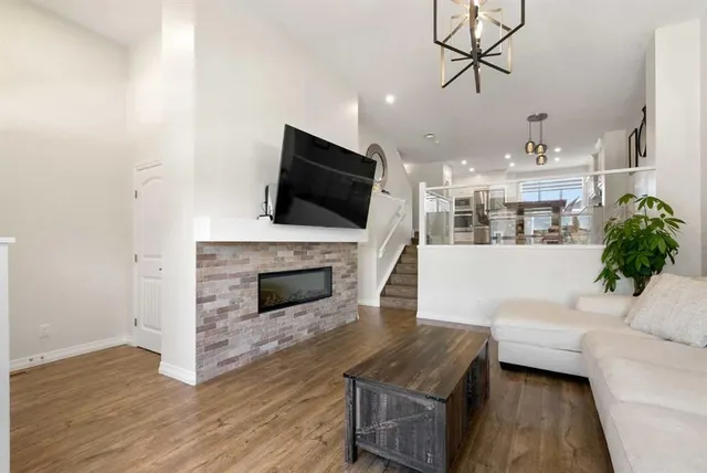 31 Magnolia Grove, Calgary 3