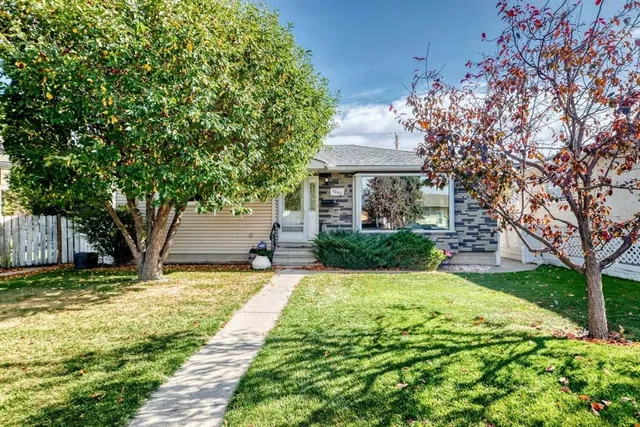 1040 Motherwell Rd, Calgary