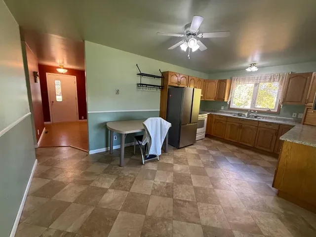 4925 52 Ave, Eaglesham 3