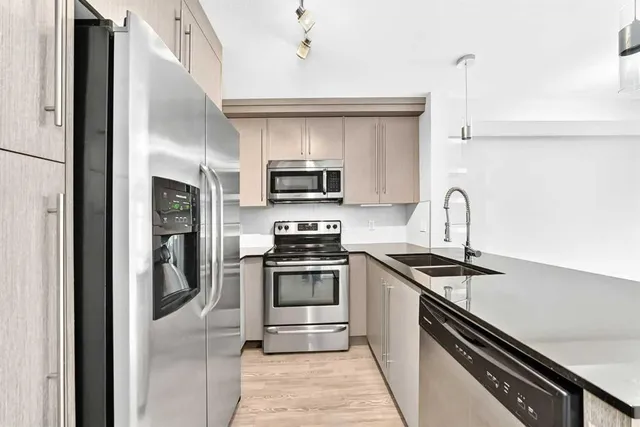 11 Mahogany Row #1115, Calgary 5
