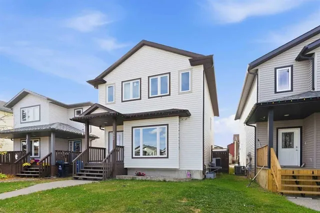 152 Chestnut Way, Fort McMurray 3