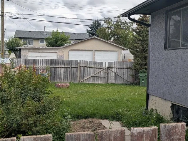 924 60 St, Calgary 5