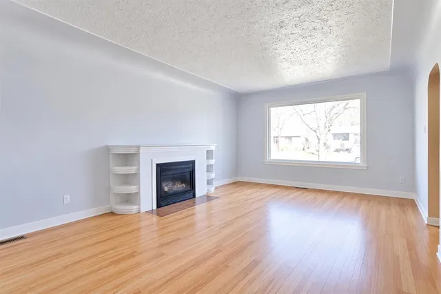 824 5 St, Lethbridge 2
