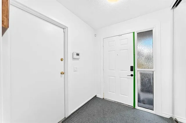 316 Coachway Lane, Calgary 4