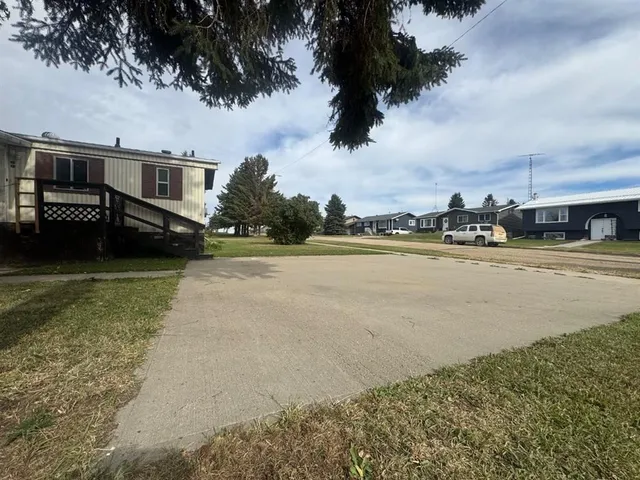4814 59 St, Killam 5