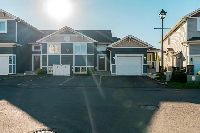 209 Lettice Perry Rd #2, Lethbridge 2