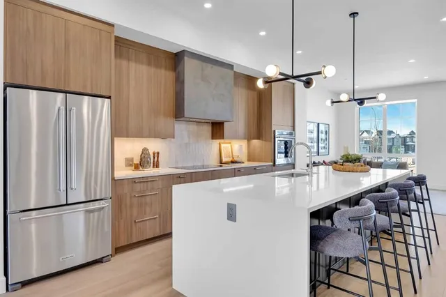 133 Greenwich Common, Calgary
