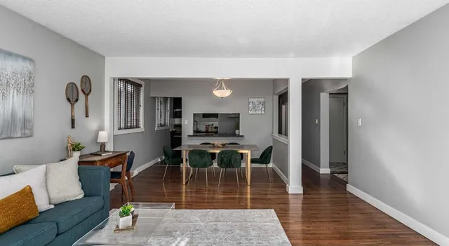 1908 28 Ave #301, Calgary 4