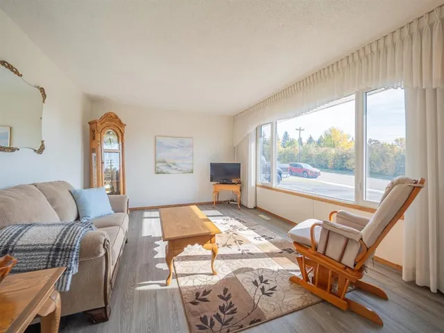 5320 54 St, Bashaw 3