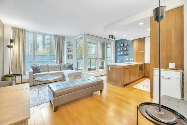 222 Riverfront Ave #220, Calgary 5