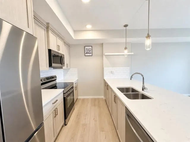 550 Belmont St #3315, Calgary 5