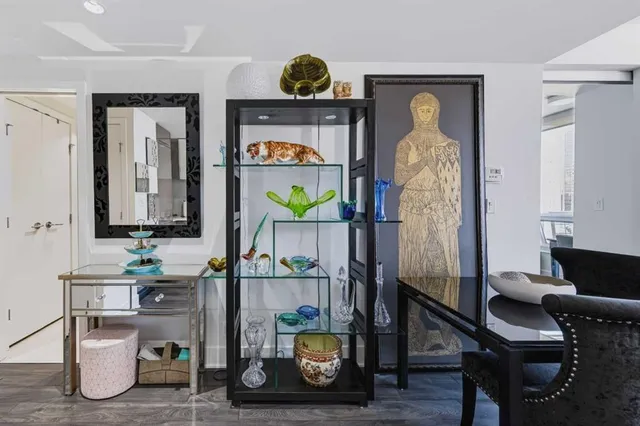 901 10 Ave #1307, Calgary 4