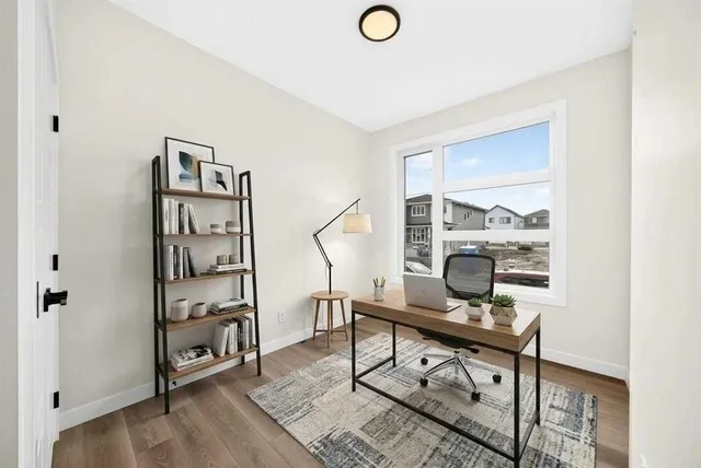 68 Lewiston St, Calgary 4