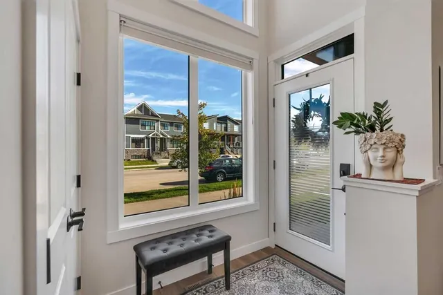 233 Haskayne Dr, Calgary 4