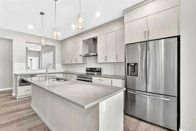 570 Creekstone Cir, Calgary 5