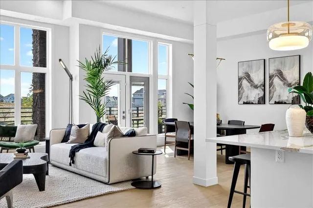 140 Marina Cove #102, Calgary 2