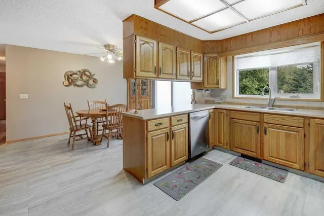 104 5 St, Keoma 4