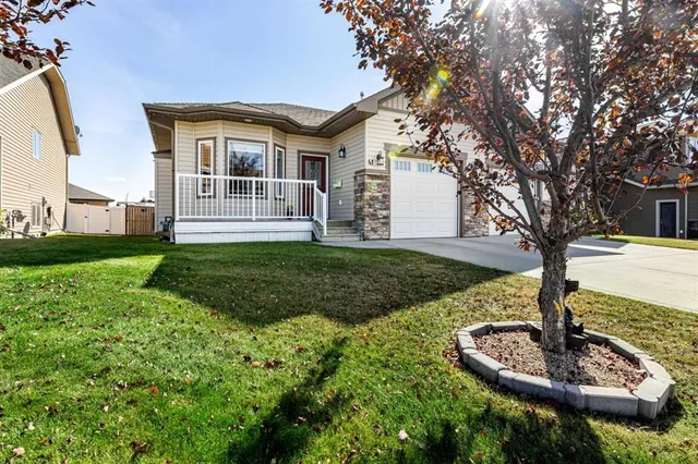 41 Ebony St, Lacombe 2
