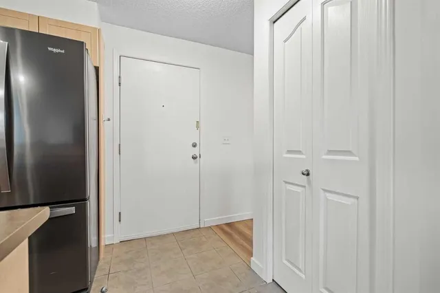 60 Panatella St #4307, Calgary 2