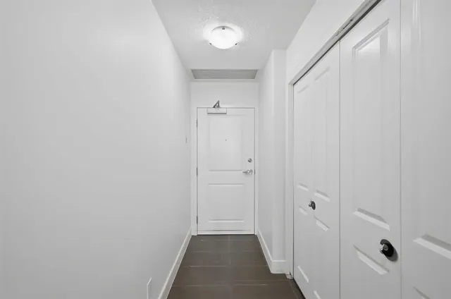 77 Spruce Pl #1003, Calgary 4