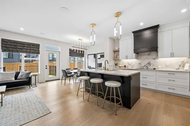 177 Mitchell Rd, Calgary 3