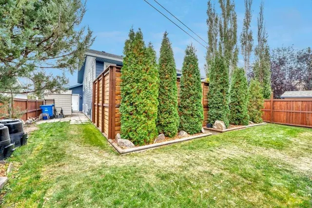 409 Strathford Bay, Strathmore 5