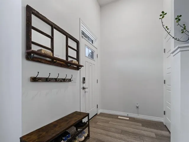 86 Magnolia Sq, Calgary 2
