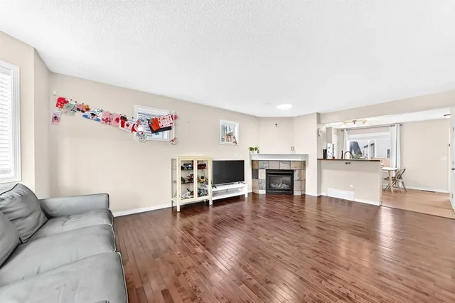 48 Royal Birch Villas, Calgary 4