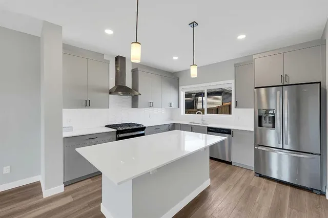 125 Edith Gate, Calgary 5