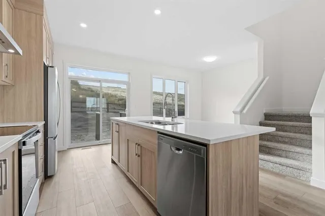 1171 Fowler Rd, Airdrie 4