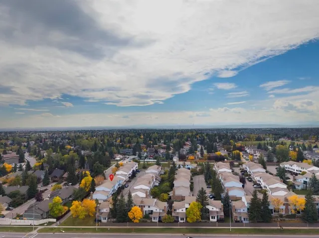 76 Coachway Gdns, Calgary 2