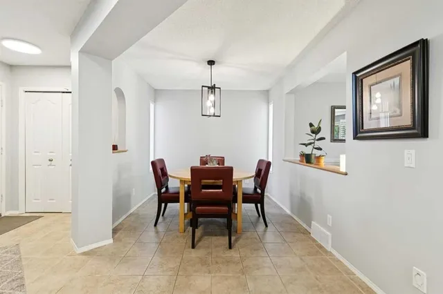 118 Citadel Crest Pk, Calgary 3
