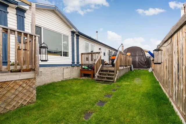 204 Elm St, Fort McMurray 2