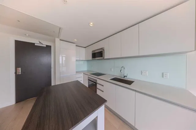 1188 3 St #2703, Calgary 4
